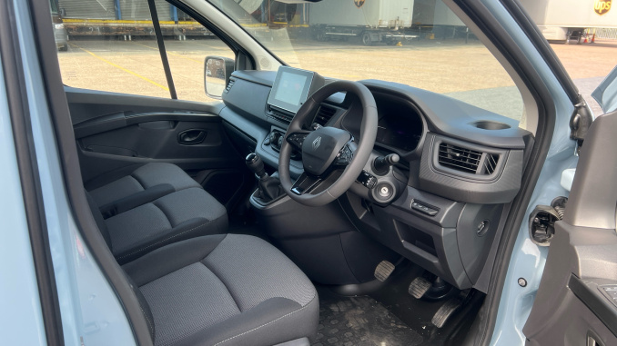 Renault Trafic Swb Diesel SL30 Blue dCi 130 Advance [Safety] Van - Image 6